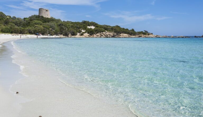Spiaggia di Cala Pira fonte luxury holiday sardinia 768x443