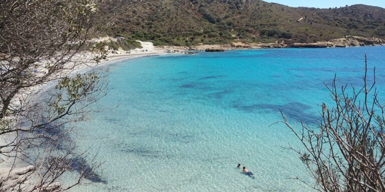 spiaggia piscinni fonte tracce di sardegna 768x384
